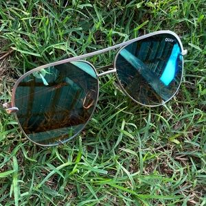 QUAY mirrored high key aviator sunglasses